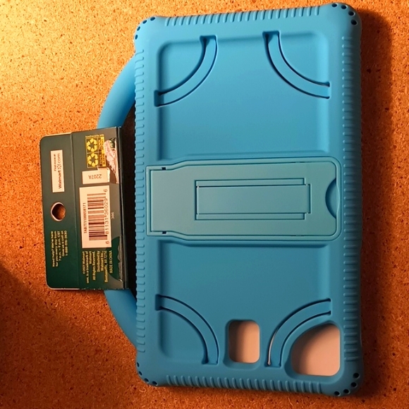 Universal Tablet Case Fits Most 7" Tablets   New with Tags - Picture 4 of 7